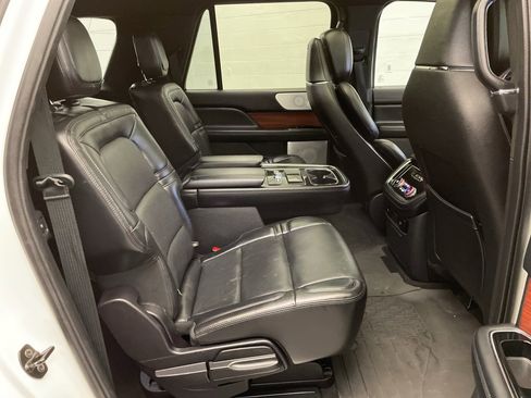 Used 2020 Lincoln Navigator L Reserve image 29
