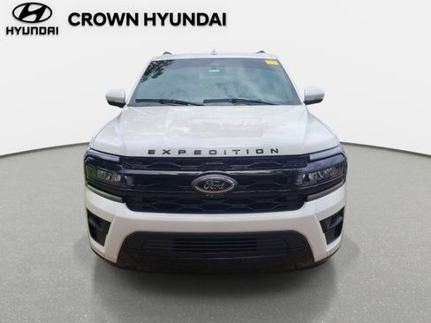 Used 2024 Ford Expedition Limited RWD image 2