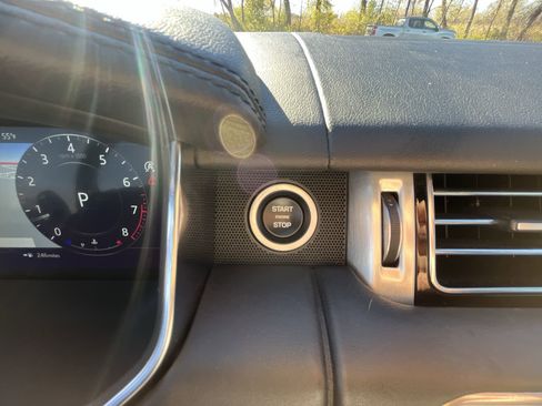 Used 2020 Land Rover Range Rover Long Wheelbase HSE image 17