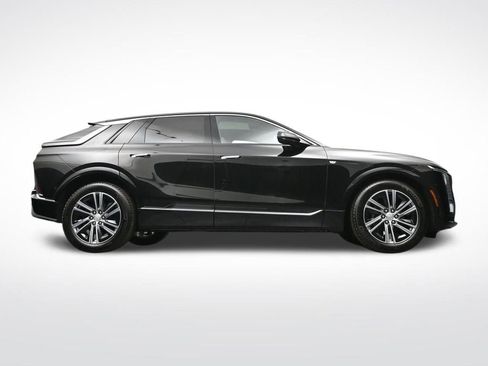Used 2025 Cadillac Lyriq Luxury AWD/4WD image 29
