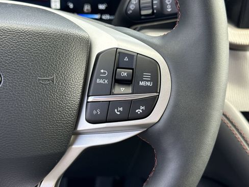 New 2026 Ford Explorer Active w/ Active Comfort Package RWD image 27
