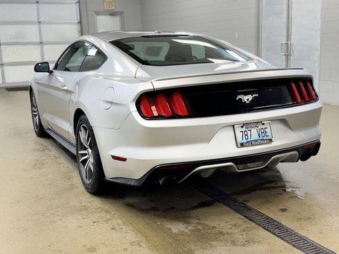 Used 2015 Ford Mustang Premium image 7