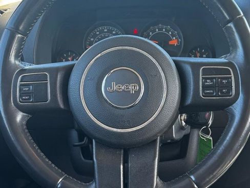 Used 2017 Jeep Patriot Latitude image 18