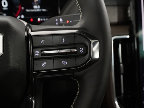 Used 2025 GMC Yukon Denali Ultimate image 28