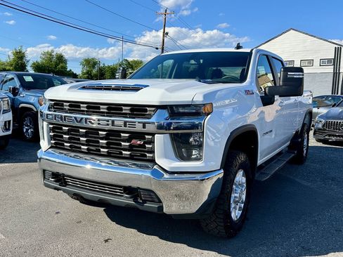 Used 2020 Chevrolet Silverado 2500 LT w/ Z71 Off-Road Package AWD/4WD image 3