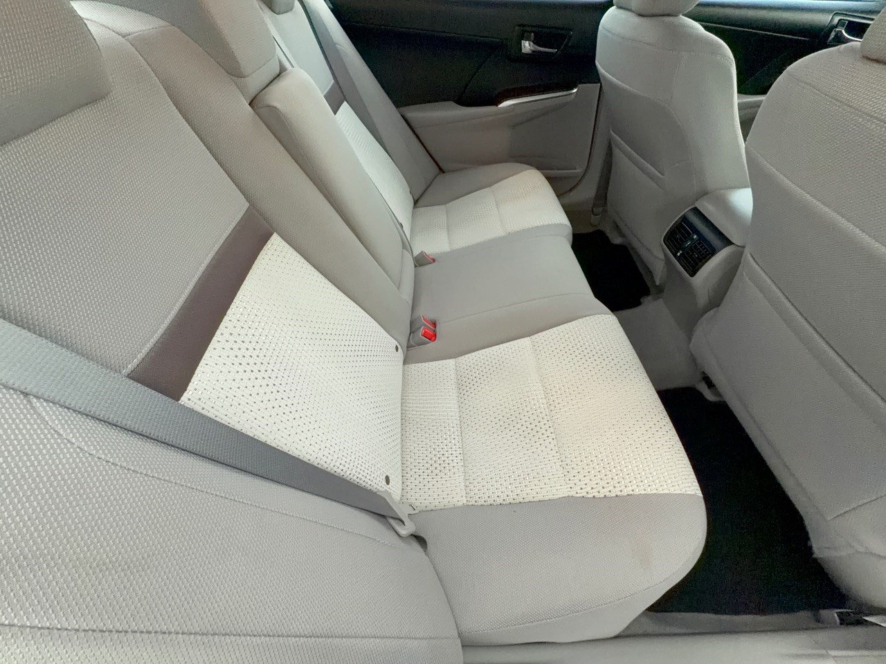 Used 2014 Toyota Camry XLE FWD image 29