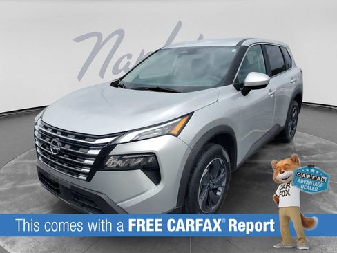 Used 2025 Nissan Rogue SV FWD image 3