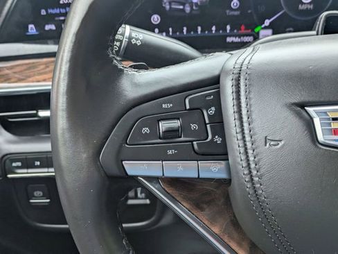 Used 2022 Cadillac Escalade ESV Premium Luxury Platinum AWD/4WD image 16