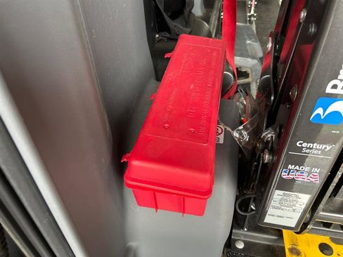 Used 2016 Ford Transit 350 XL image 24