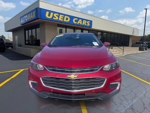 Used 2016 Chevrolet Malibu LT w/ Driver Confidence Package FWD image 3
