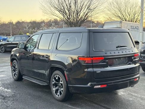 Used 2025 Jeep Wagoneer Series II image 4