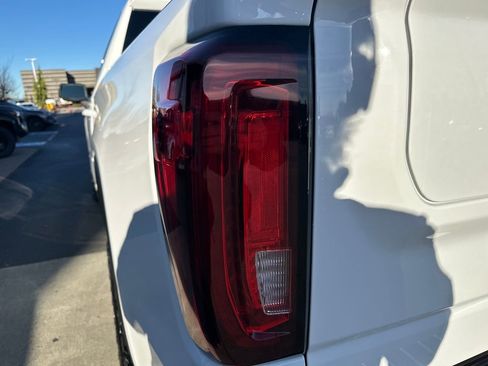 Used 2025 GMC Sierra 1500 AT4 image 10