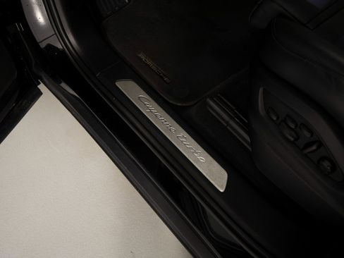 Certified 2023 Porsche Cayenne Turbo image 17