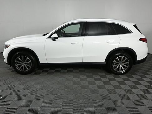 Used 2025 Mercedes-Benz GLC 300 image 3
