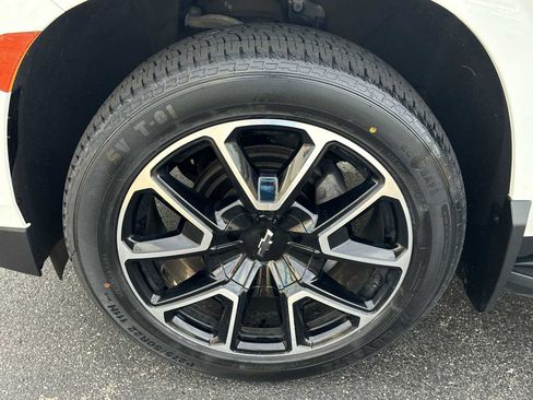 Certified 2021 Chevrolet Suburban RST image 34