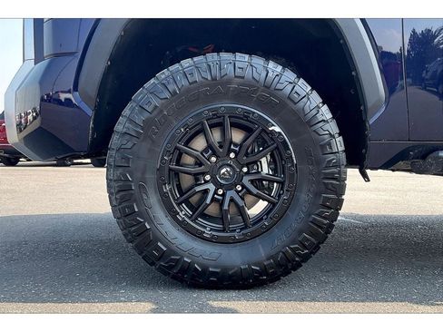 Used 2023 Toyota Tundra Limited image 9