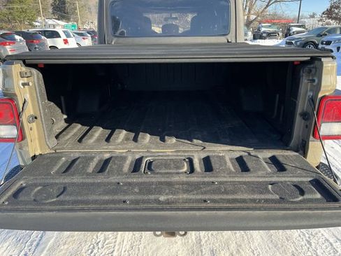 Used 2020 Jeep Gladiator Sport image 22