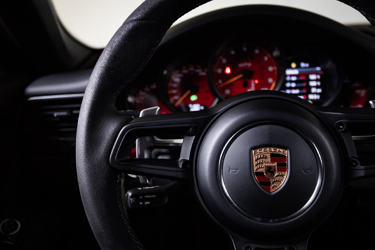 Certified 2018 Porsche 911 GT3 RWD image 17