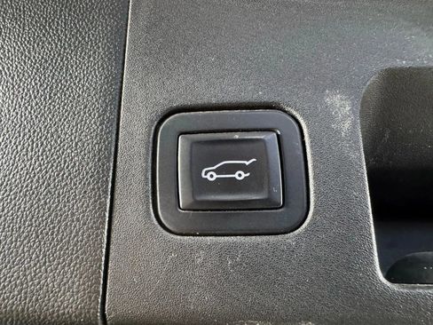 Used 2018 Cadillac XT5 AWD image 27