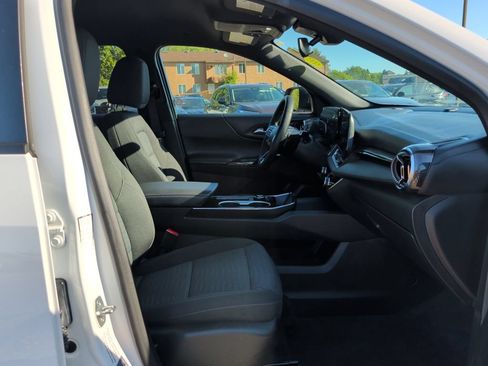Used 2026 Chevrolet Equinox LT AWD/4WD image 37