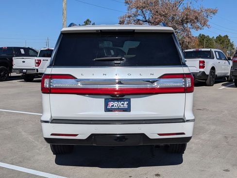 Used 2021 Lincoln Navigator L Reserve image 7