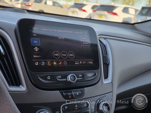 Used 2022 Chevrolet Malibu LT image 16