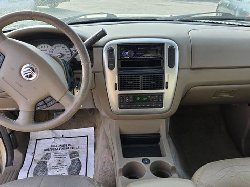 Used 2005 Mercury Mountaineer Premier image 9