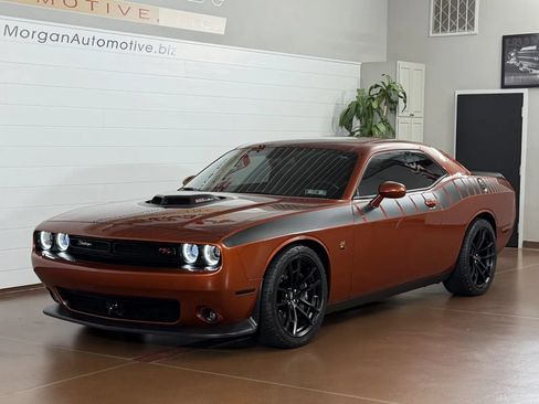 Used 2021 Dodge Challenger R/T Scat Pack w/ Shaker Package RWD image 7