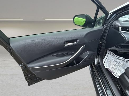 Used 2022 Toyota Corolla SE image 16