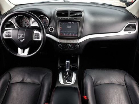 Used 2019 Dodge Journey GT FWD image 2