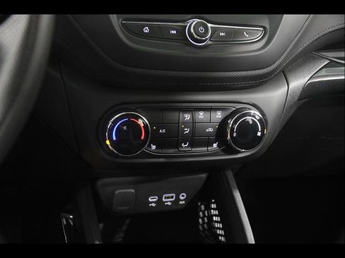 Used 2023 Chevrolet TrailBlazer LT AWD/4WD image 14