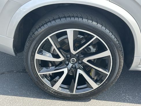 Used 2020 Volvo XC90 T6 Momentum AWD/4WD image 17