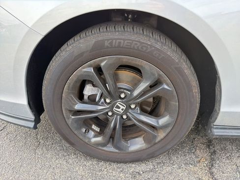 Used 2025 Honda Accord SE image 22