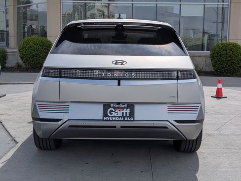 Used 2024 Hyundai Ioniq 5 Limited image 5