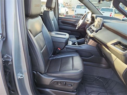 Certified 2024 Chevrolet Suburban High Country image 28