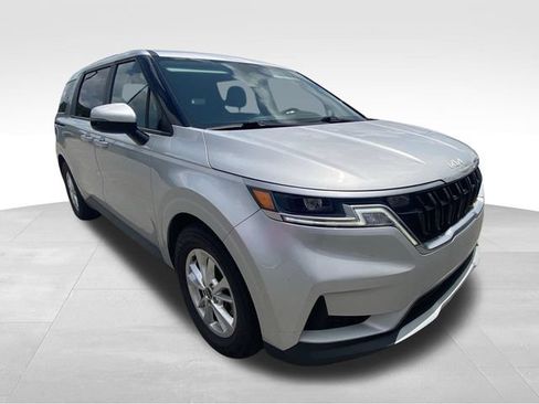 Used 2022 Kia Carnival LX FWD image 14