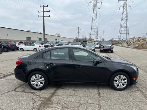 Used 2014 Chevrolet Cruze LS image 7