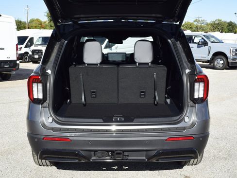 New 2026 Ford Explorer ST-Line w/ ST-Line Street Pack image 22