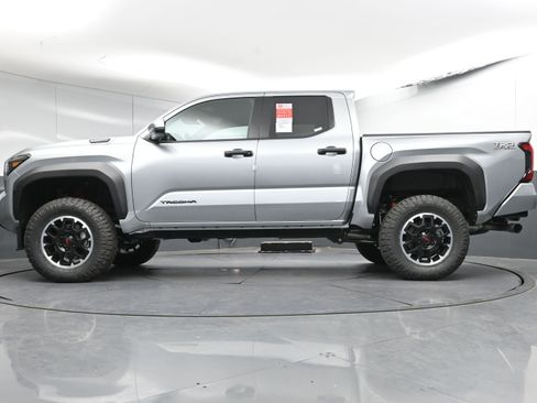 New 2025 Toyota Tacoma TRD Off-Road image 25