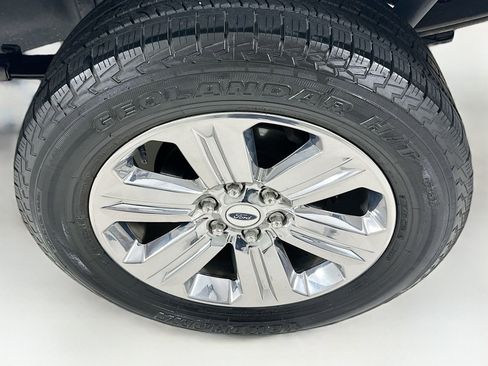 Used 2019 Ford F150 Lariat w/ Equipment Group 502A Luxury AWD/4WD image 32