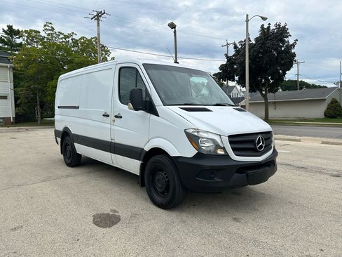 Used 2016 Mercedes-Benz Sprinter 2500 image 1