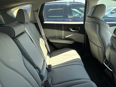 Used 2023 Acura RDX AWD w/ Advance Package image 4