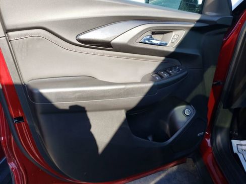 Used 2022 Chevrolet TrailBlazer RS w/ Sun and Liftgate Package image 11