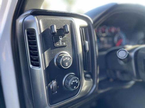 Used 2019 Chevrolet Silverado 2500 LT image 25