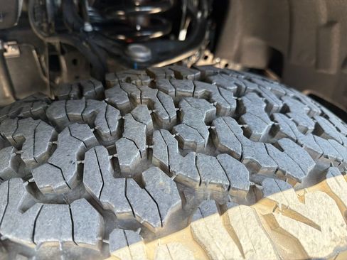 Used 2025 Ford F150 Raptor AWD/4WD image 19