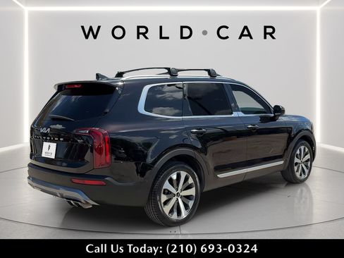 Used 2022 Kia Telluride S FWD image 3
