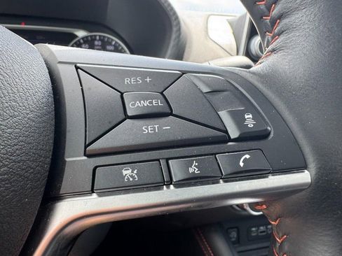 Used 2025 Nissan Sentra SR w/ SR Premium Package FWD image 18