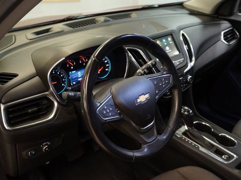 Used 2019 Chevrolet Equinox LT w/ Driver Convenience Package AWD/4WD image 6