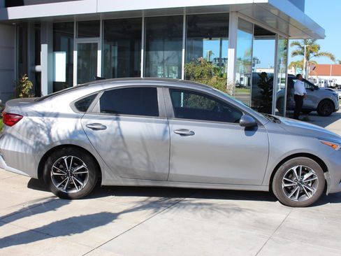 Used 2023 Kia Forte LXS w/ LXS Technology Package image 10