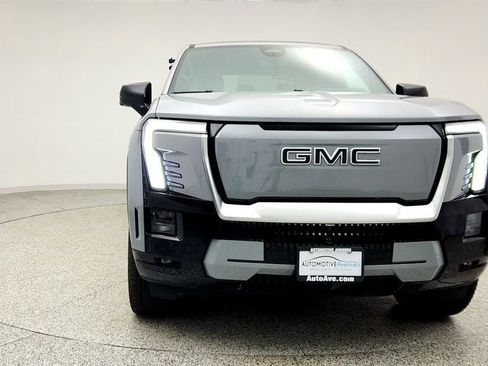 Used 2025 GMC Sierra EV Denali image 2